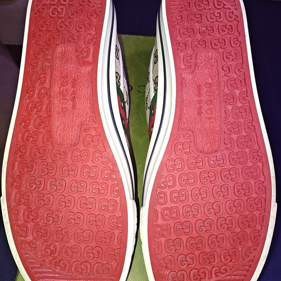 Gucci 1977 Monogram Sneakers with Red and Green Stripes - Picture 8 of 9